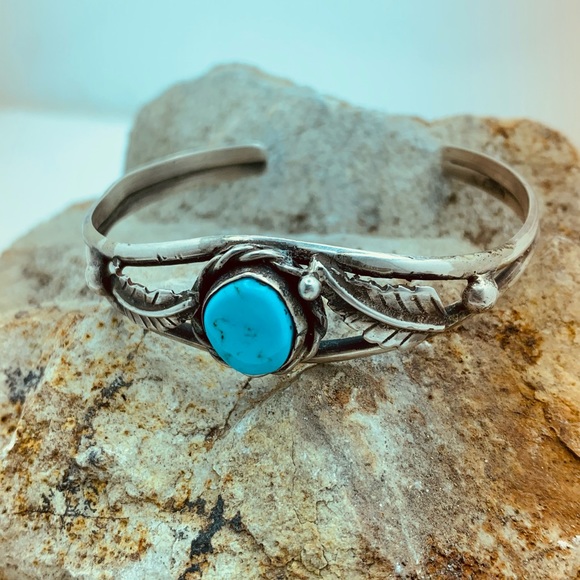 Turquoise sterling silver bracelet - Picture 2 of 6